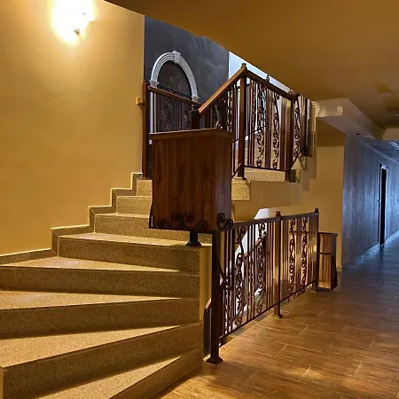 Hotel apartamentowy Teos