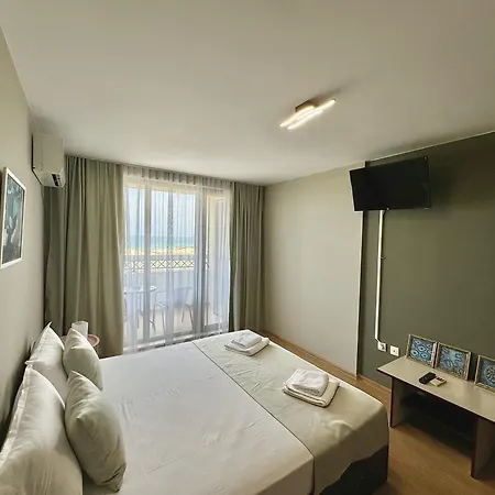 Hotel apartamentowy Teos 4*