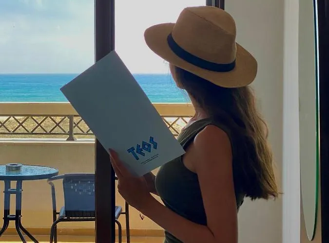 Teos شقة فندقية 4*