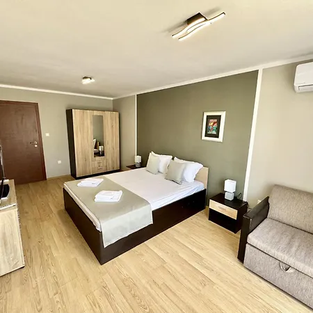 Teos Apartmanhotel *